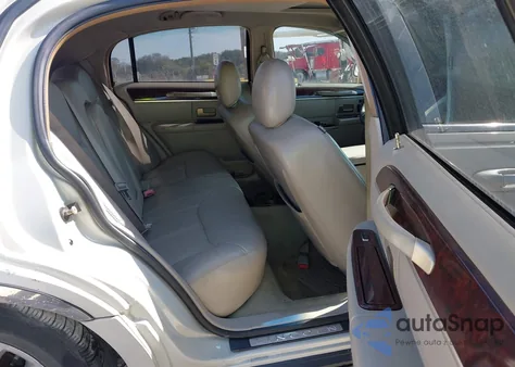 2006 Lincoln Town Car Signature Limited z USA, uszkodzony, nr VIN 1LNHM82W76Y646066